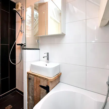 Holiday home Cosy With Garden, Cleaning Included *