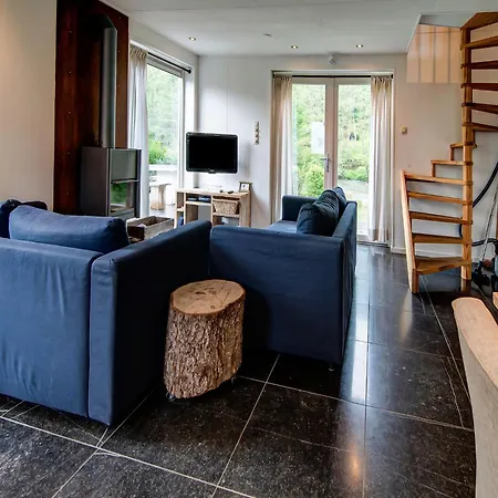 Cosy With Garden, Cleaning Included *